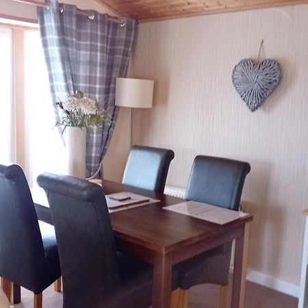 Baytree Lodge At Three Lochs Holiday Park, New Ask About Our Packages Birthday ,Anniversary,Family,Pamper Packages Available Balminnoch Eksteriør bilde